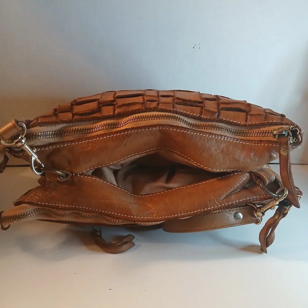 Costanza Rota Brown Woven Italian Leather Messenger Crossbody Bag